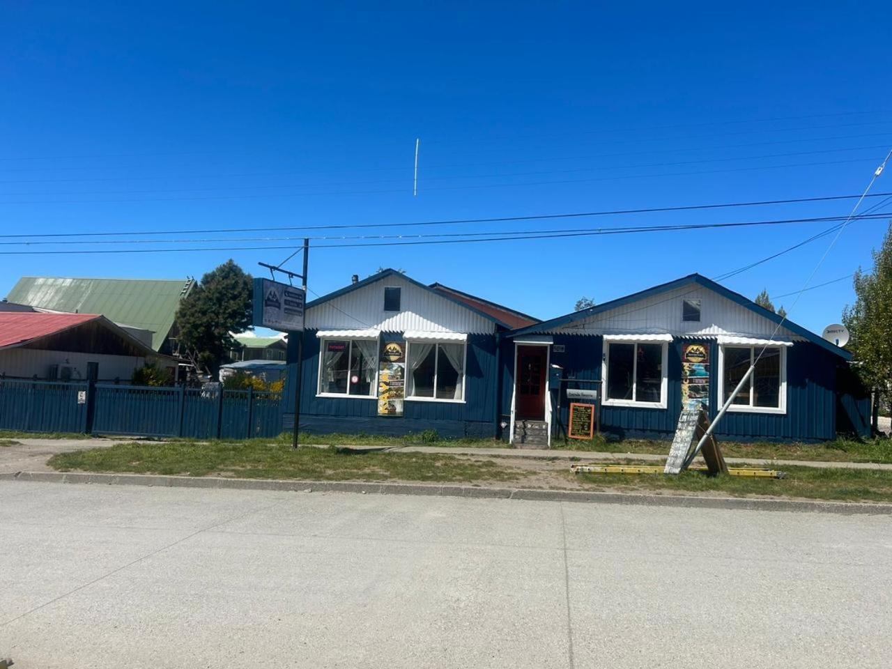 Adventure Travel B&B Puerto Tranquilo Exterior photo
